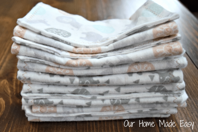 Here is an easy guide to making your own burp cloths! They are super simple and perfect for beginners. Click to see the steps and pictures!