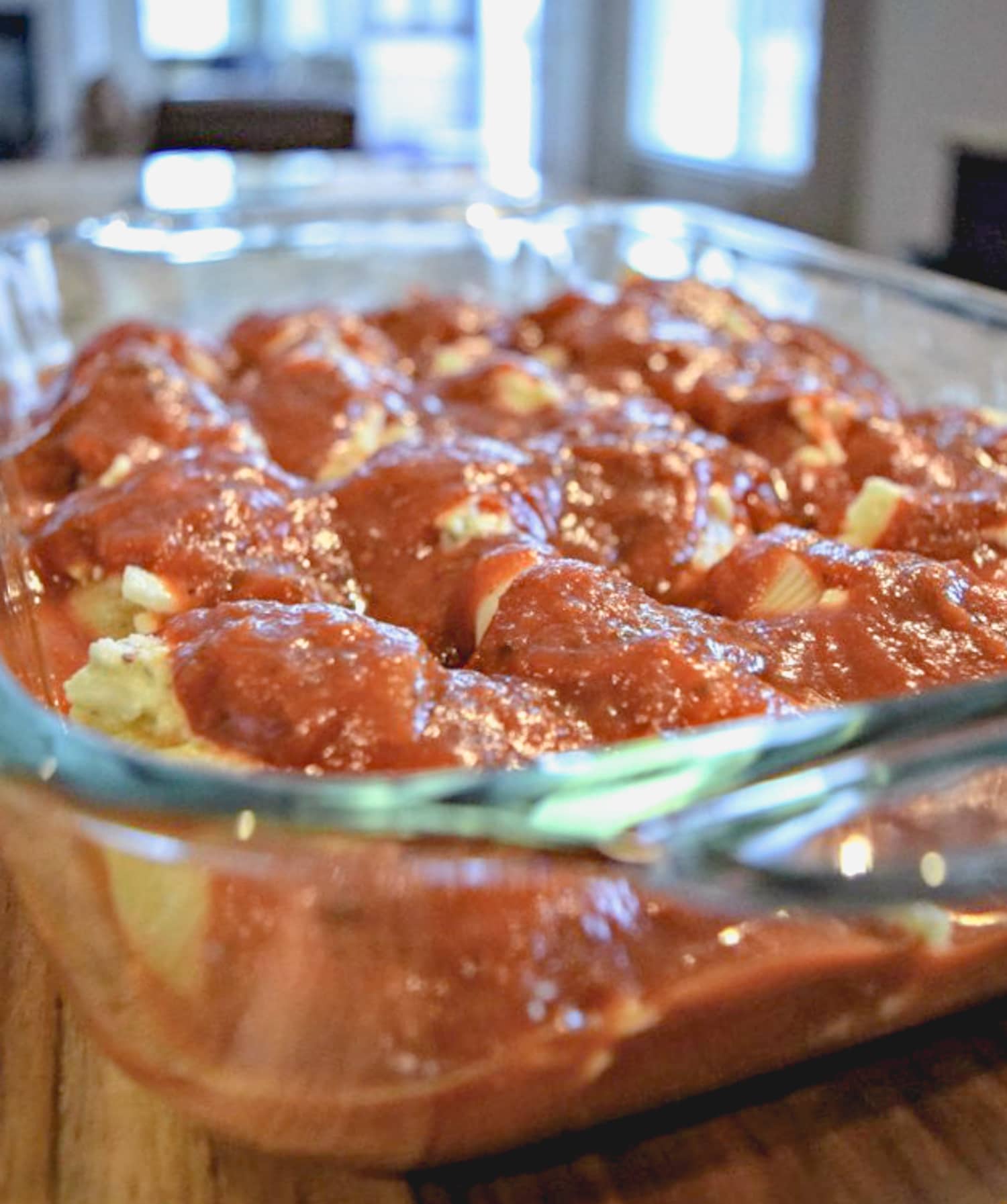 These cheesy stuffed shells are so creamy and cheesy, baked to perfection.