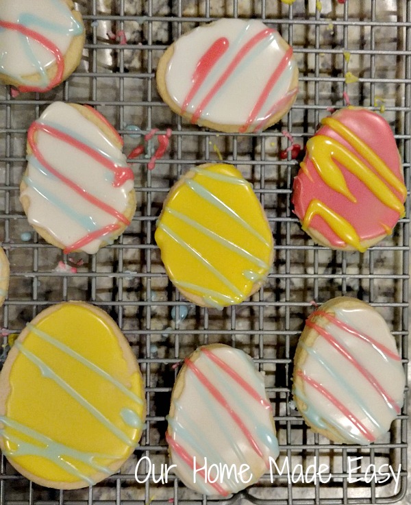 These fun Easter egg sugar cookies are a perfect treat for the kiddos to make if they want to help out in the kitchen