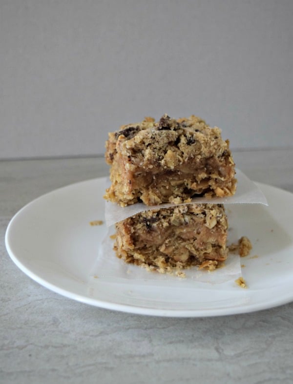 Peanut Butter & Chocolate Chunk bars! Perfect for a salty and sweet treat! Click to see the recipe!