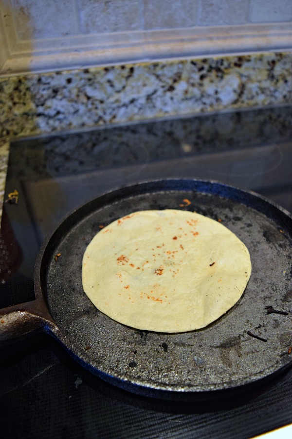 Toasted tortillas for the slow cooker chicken tacos