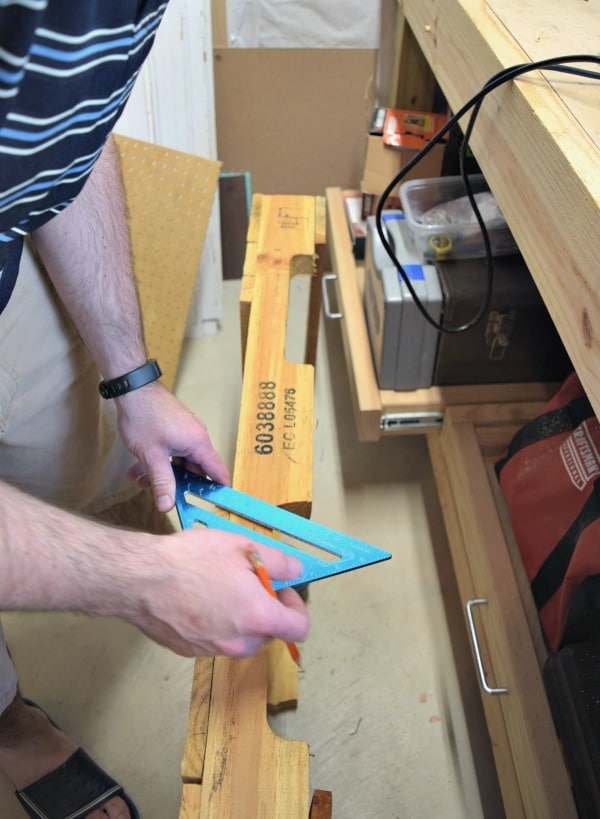 Measure and cut the pallet to the size you want for your DIY pallet wine rack