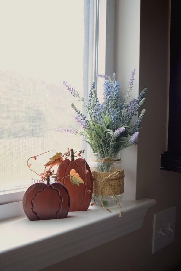 Check out our home's fall decorations! The include a mix of store bought decor and lots of DIY!