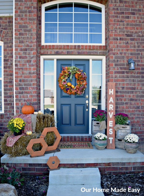 A small front porch decorated for fall! Includes a few DIY projects with easy home decor that any busy mom can knock out during naptime!