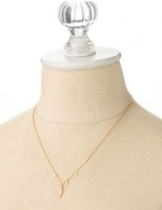 The Perfect Gift Guide for Busy Moms: This simple Aurora Drop necklace is the perfect piece for moms that love to keep it simple