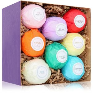 The Perfect Gift Guide for Busy Moms: Give busy moms a chance to relax with this bath bombs gift set