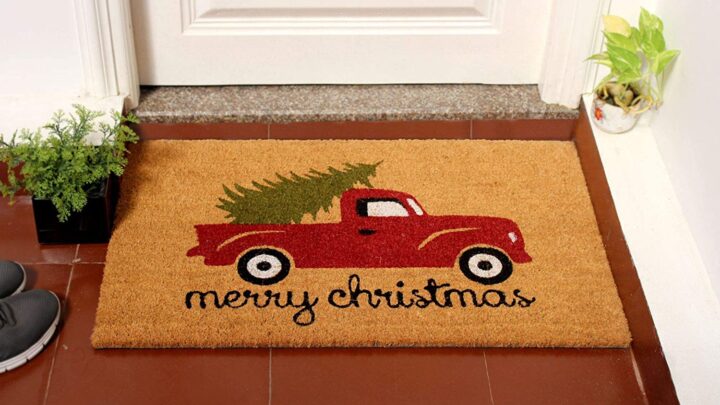 Multicolor Calloway Mills 101941729 Christmas Wreath Doormat 17 x 29 x 0.60