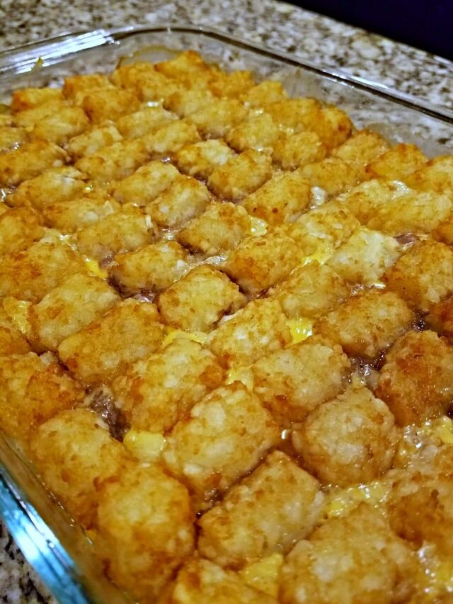 Super Easy Tater Tot Casserole