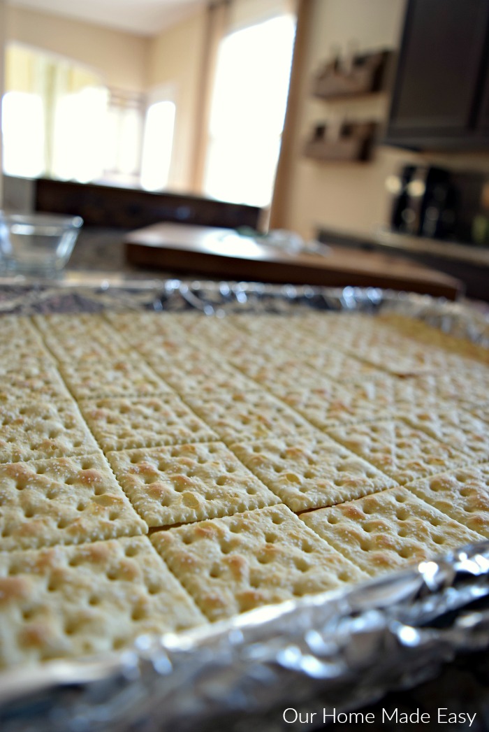 An easy treat perfect for St. Patrick's Day. Click to see the Leprechaun bark recipe!