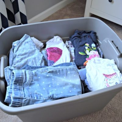 How To Make Organizing Kids Clothing Simple!  [Free Printable]