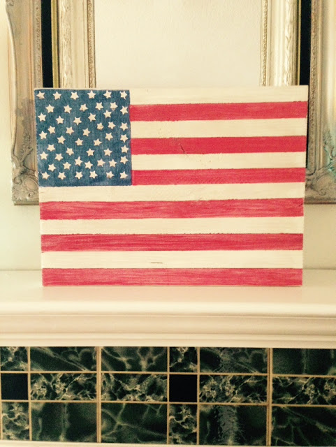 Make this wood flag with this easy 4th of july craft tutorial