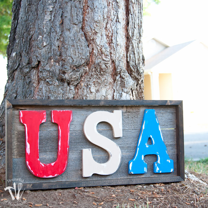 this rustic USA sign is an easy 4th of july craft that doesn't take much time