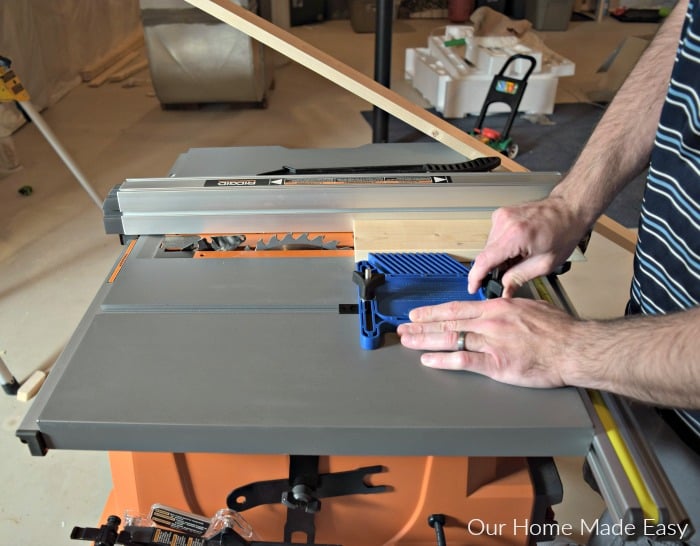 Here is an easy tutorial on building a picture frame ladder! Build one for your space with only a few dollars! Click to see how to build one yourself.