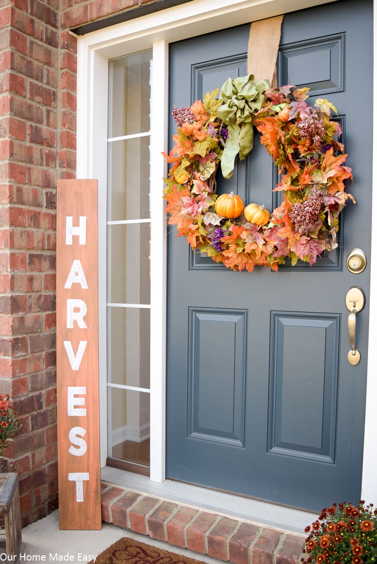 This bright autumn front door wreath is a pop of color 