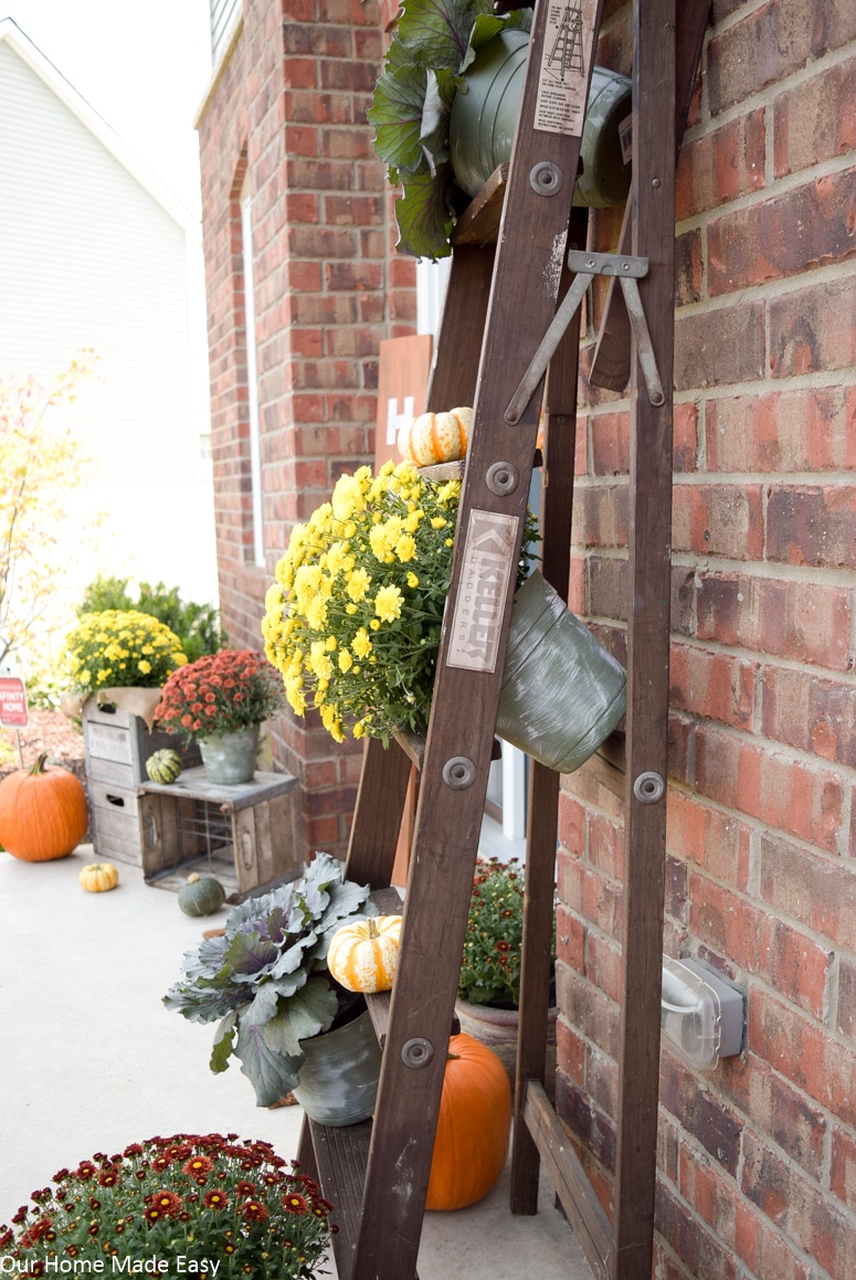 These farmhouse planters are perfect for rustic, fall, and farmhouse decor on your front porch