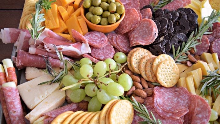 This is the easiest charcuterie you'll ever make! It's perfect for no bake recipe that you can make in just a few minutes! Click to see the recipe!