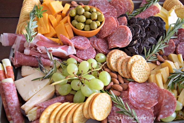 This is the easiest charcuterie you'll ever make! It's perfect for no bake recipe that you can make in just a few minutes! Click to see the recipe!