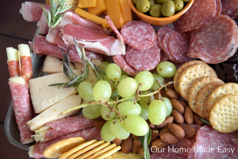 This is the easiest charcuterie you'll ever make! It's perfect for no bake recipe that you can make in just a few minutes! Click to see the recipe!