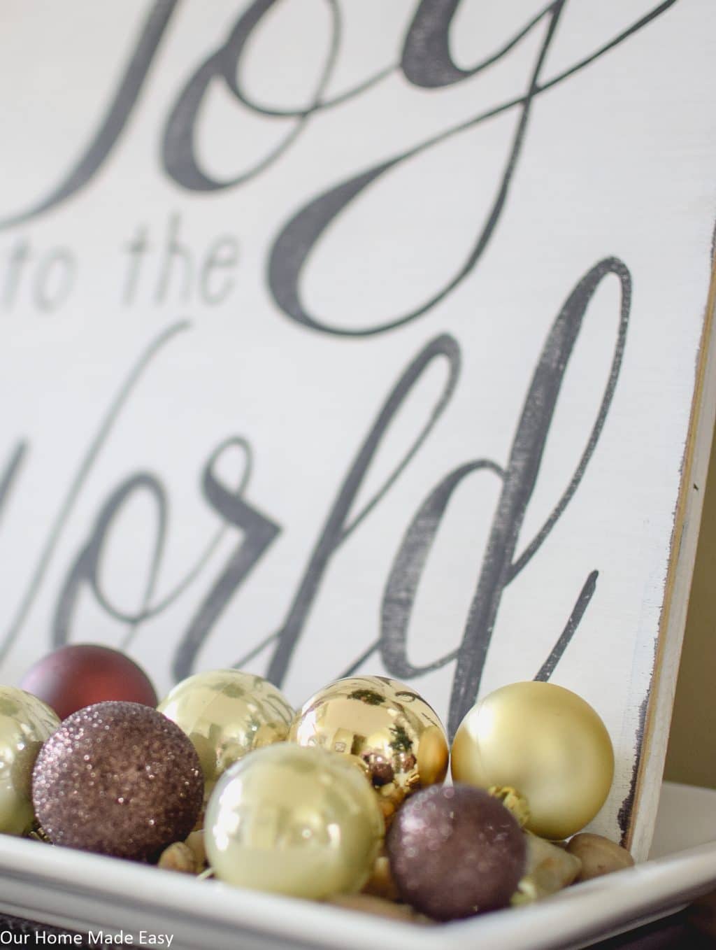 See the entire foyer decorated for Christmas!