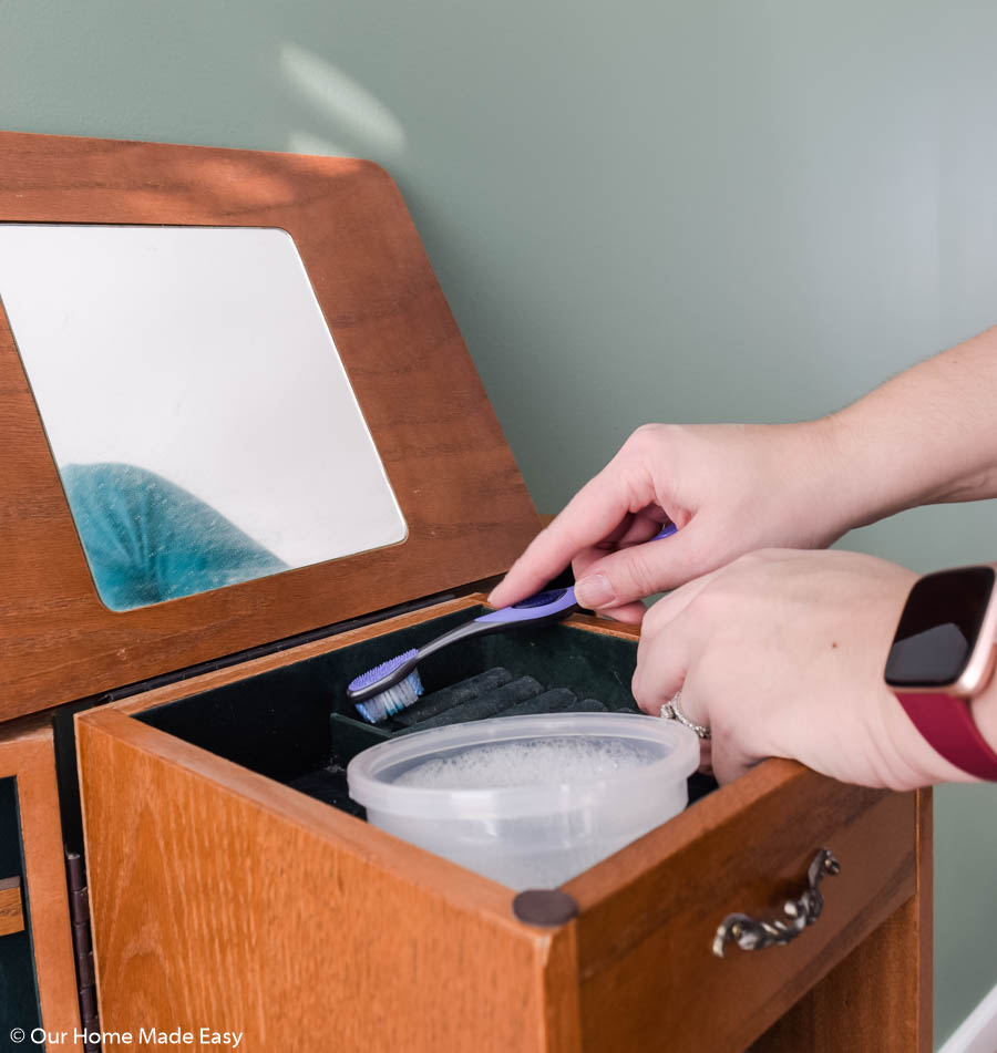 Take some time to carefully clean your jewelry organizer before organizing your jewelry collection