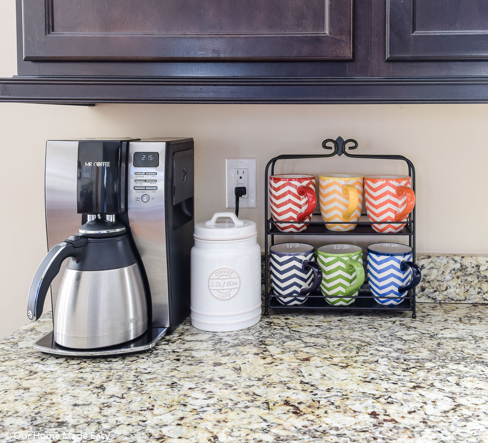 keeping your counter tops organized will help you keep kitchen clutter to a minimum