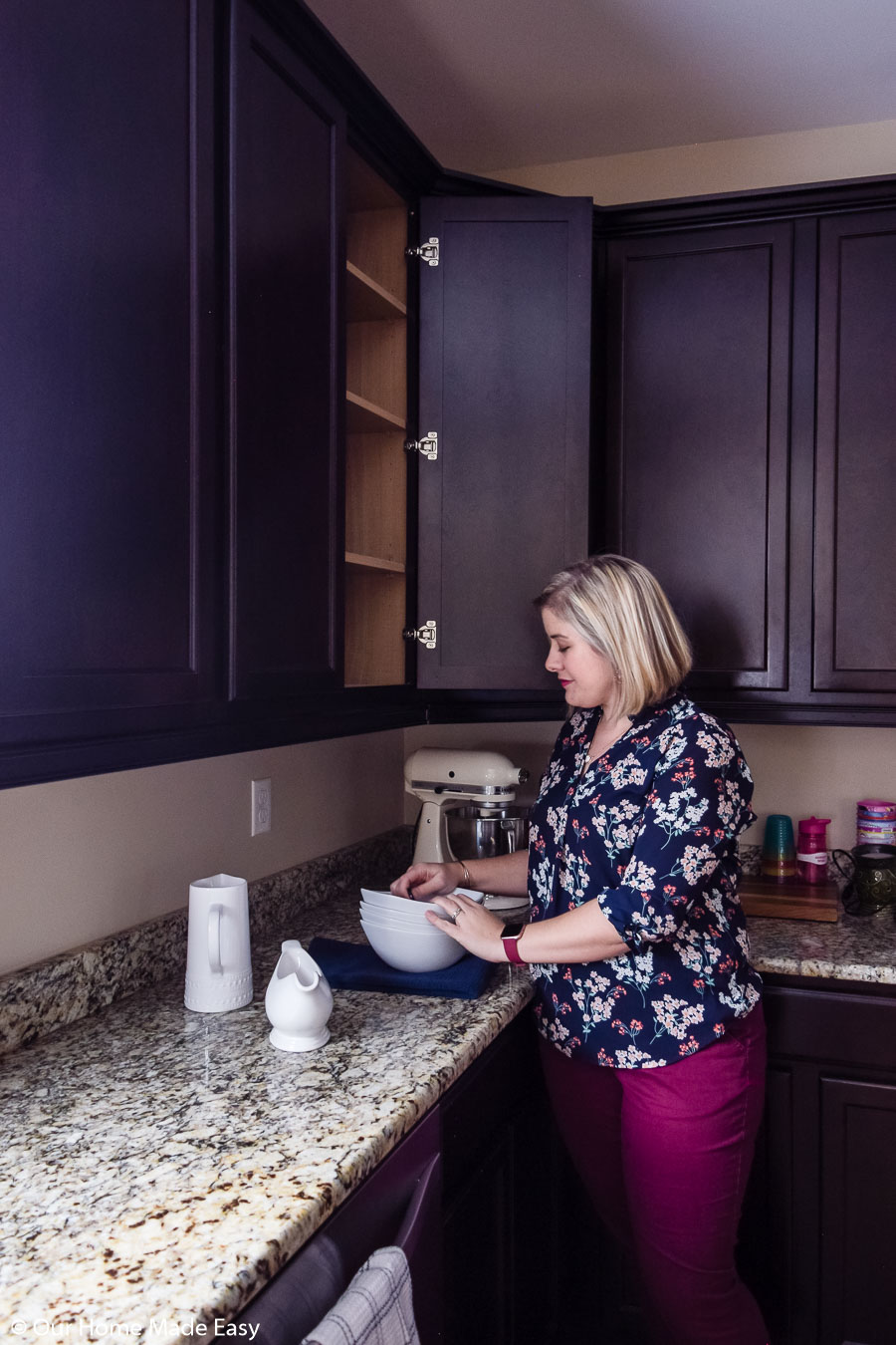 organizing your kitchen cabinets starts with evaluating how many dishes you need to store