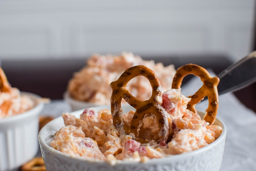 38 Easy Cream Cheese Dip Recipes (Sweet & Savory Ideas)