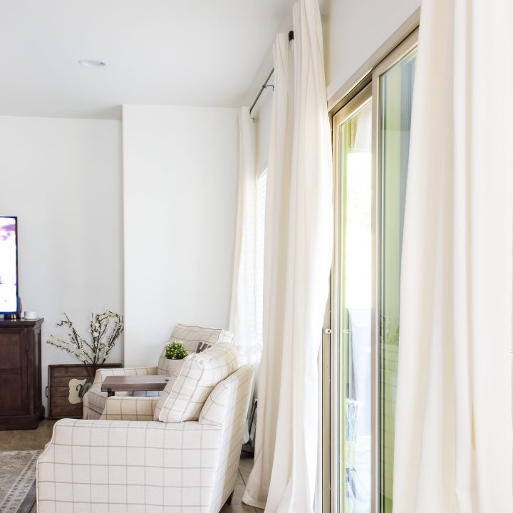 Super Easy DIY Curtains