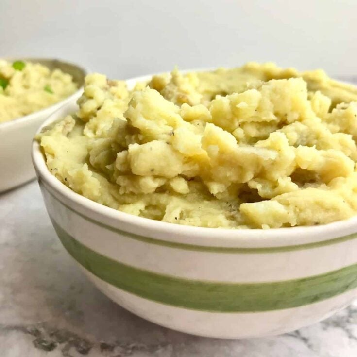 Thanksgiving side dish-Vegan-Mashed-Potatoes-Garlic