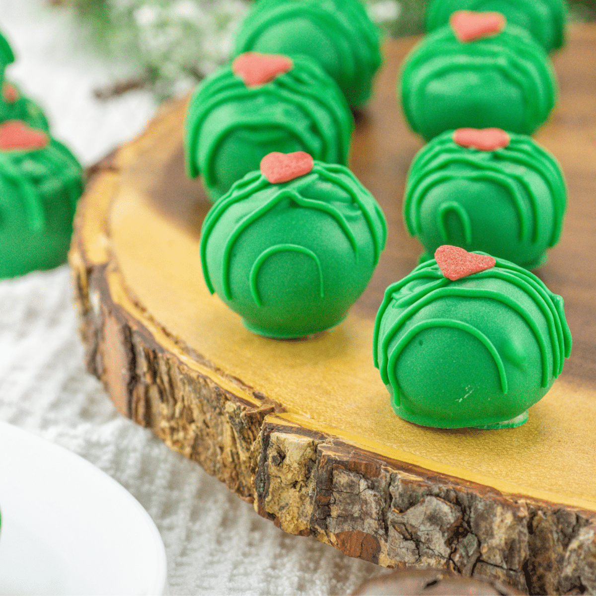 Grinch Golden Oreo Christmas Balls