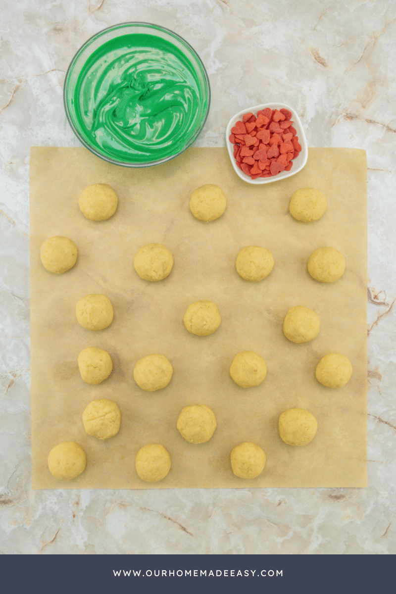 Rolling Oreo Cake Ball Christmas truffles