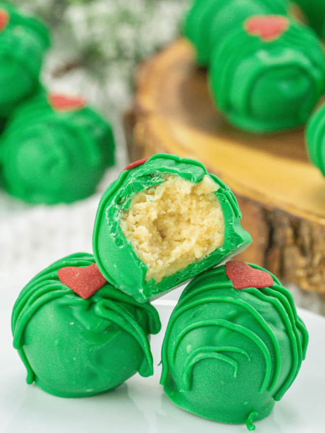 No Bake Grinch Golden Oreo Christmas Balls