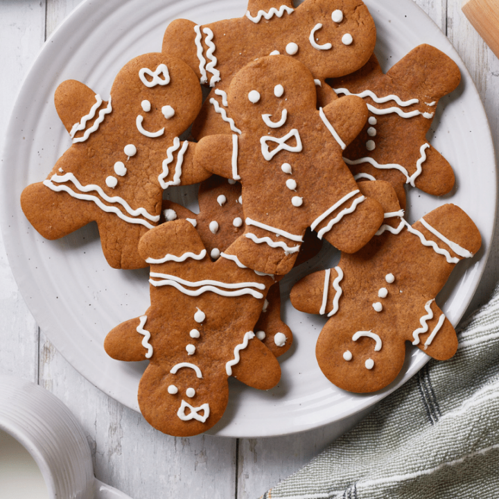 Easy Classic Gingerbread Cookies