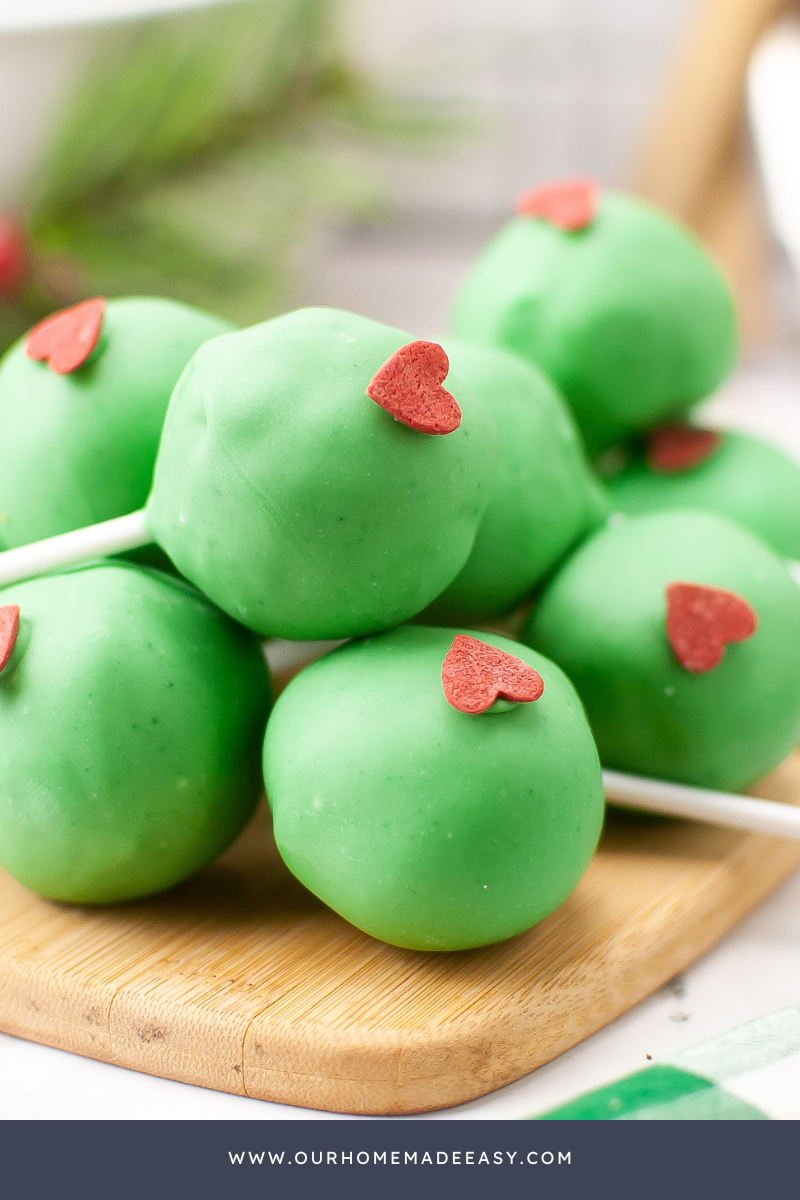 Finished Grinch Cake Pops