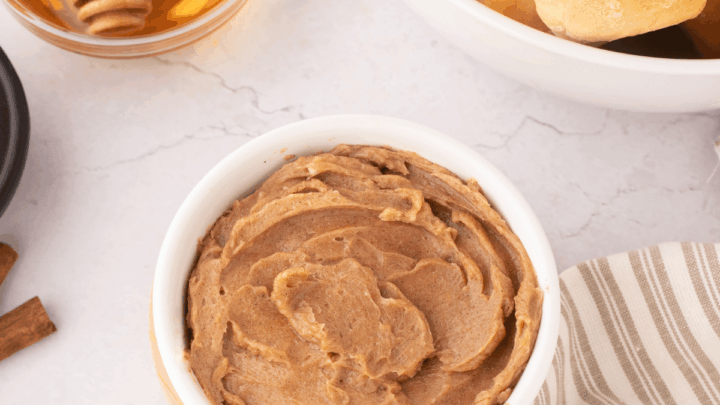 Image for Yummy Cinnamon Honey Butter Recipe (Texas Roadhouse Copycat)