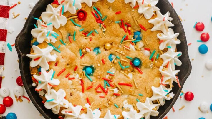 Image for 4th of July Cookie Cake (Patriotic Cookie Pie)