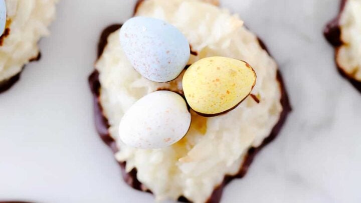 Image for EASY Coconut Macaroons (6 ingredients!)