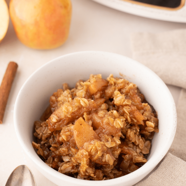 finished apple crisp in bowl