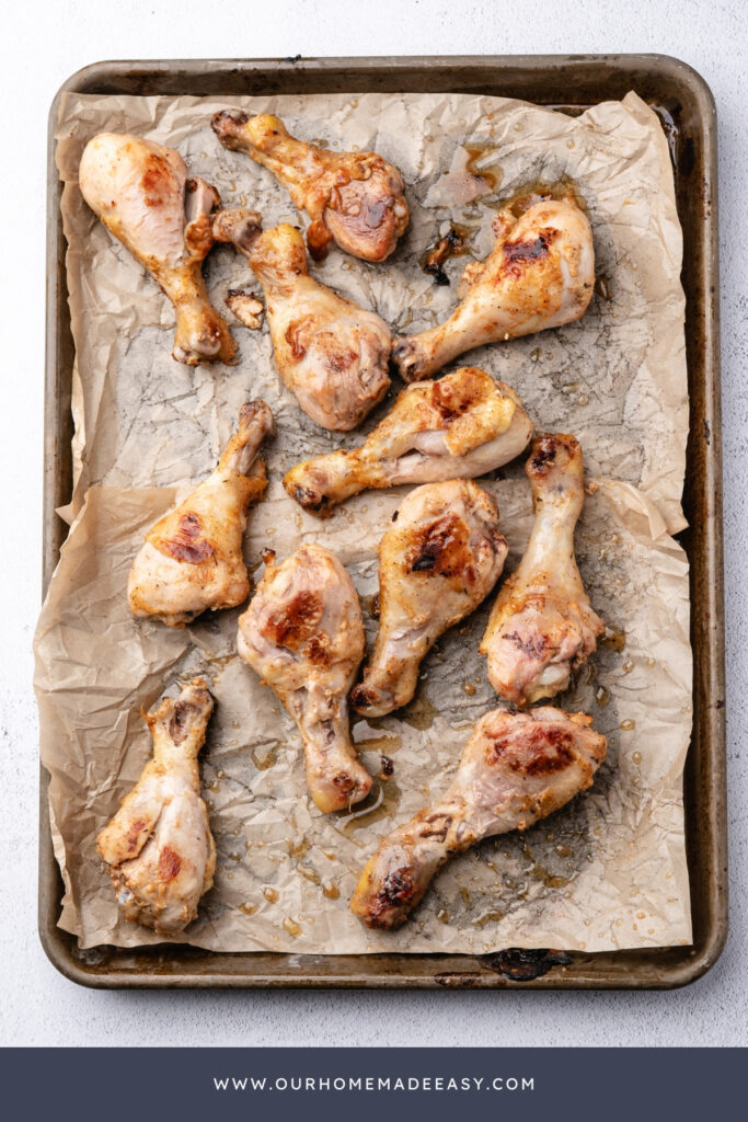 finished chicken drumsticks ready to eat